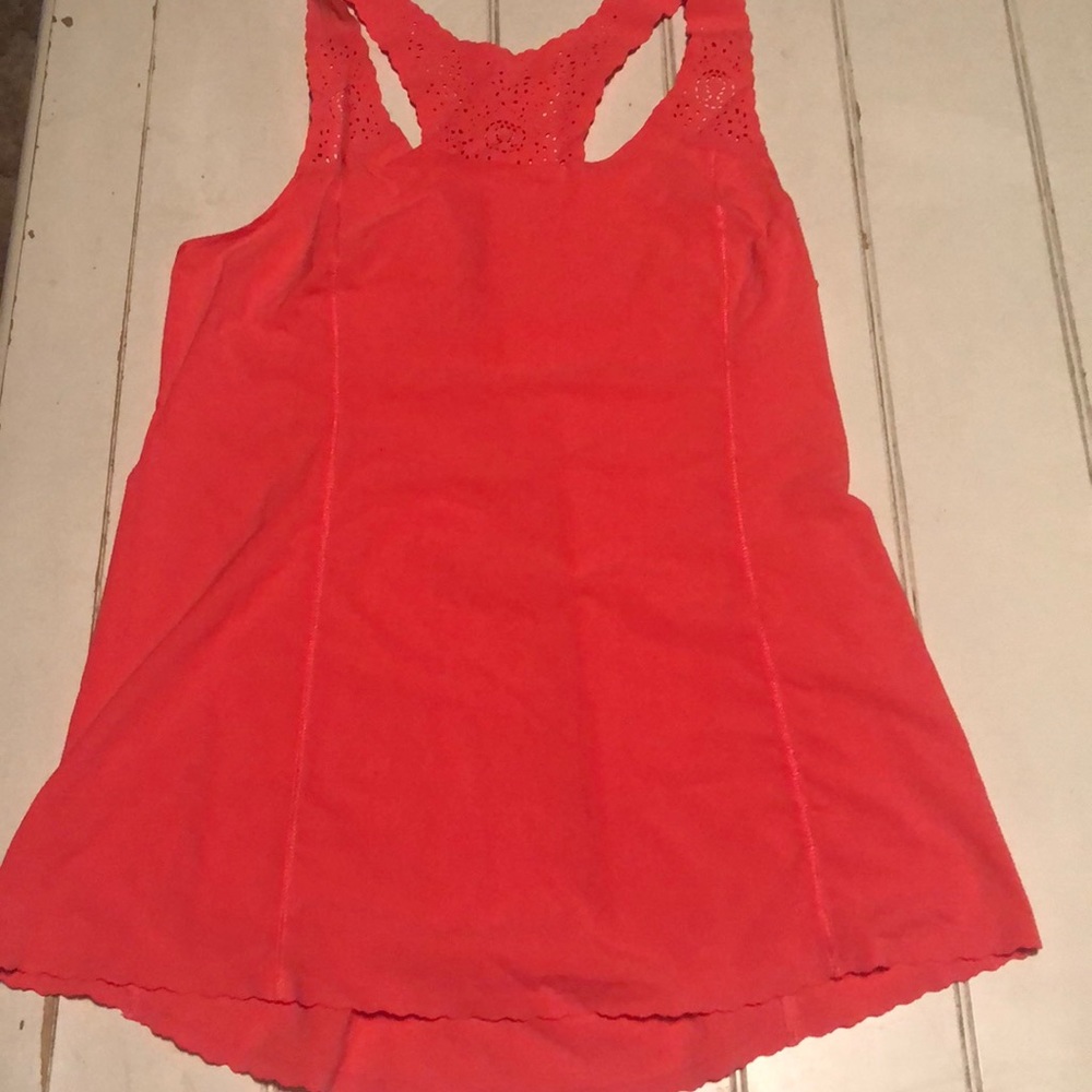 Lululemon pink tank top